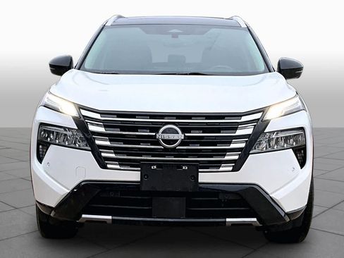 Used 2024 Nissan Rogue Platinum w/ Platinum Premium Package AWD/4WD image 3