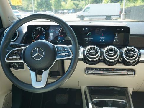 Certified 2023 Mercedes-Benz GLB 250 image 18