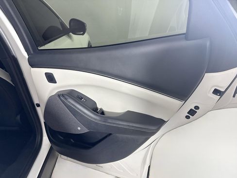 Used 2021 Ford Mustang Mach-E Premium image 28