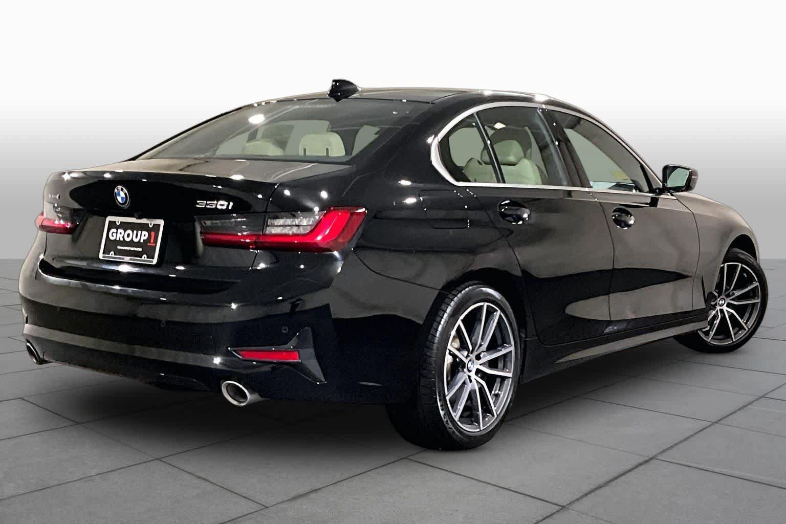 Used 2022 BMW 330i xDrive Sedan w/ Driving Assistance Package AWD/4WD image 12