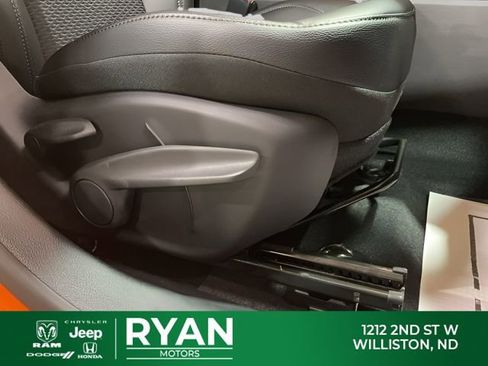 New 2026 Jeep Compass Latitude AWD/4WD image 41