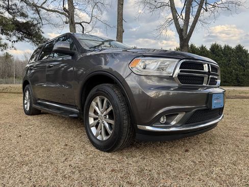 Used 2017 Dodge Durango SXT w/ 3rd Row Seating Group image 5
