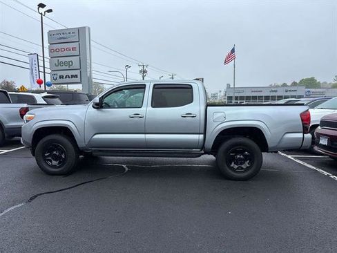 Used 2023 Toyota Tacoma SR AWD/4WD image 5