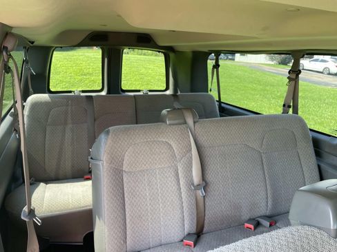 Used 2020 Chevrolet Express 3500 LT w/ LT Preferred Equipment Group RWD image 19