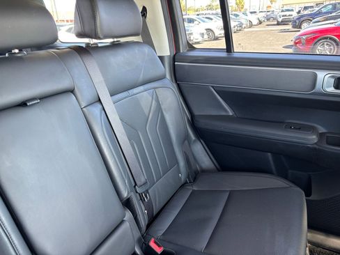 Used 2025 Hyundai Santa Fe SEL AWD/4WD image 40