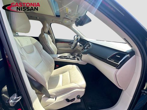 Used 2016 Volvo XC90 T6 Momentum w/ Momentum Plus Package image 39