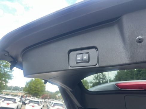 Certified 2025 Nissan Rogue SV AWD/4WD image 22