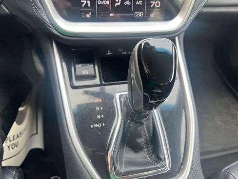Used 2022 Subaru Outback Limited AWD/4WD image 12