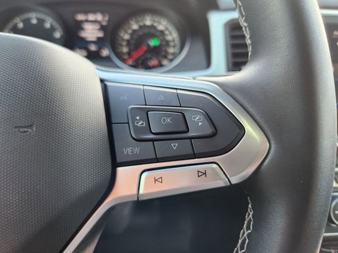 Used 2021 Volkswagen Atlas Cross Sport SE image 22