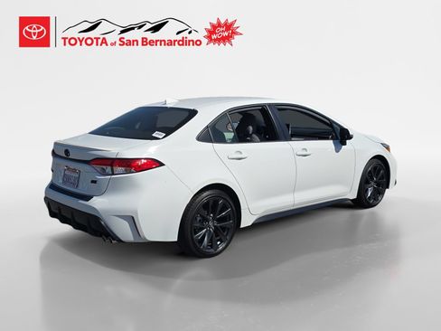 Certified 2026 Toyota Corolla SE w/ SE Package FWD image 5