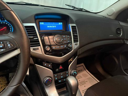 Used 2014 Chevrolet Cruze LT image 33