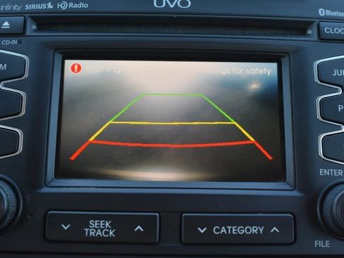 Used 2013 Kia Soul + w/ Audio Pkg image 21