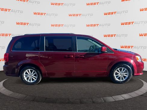 Used 2020 Dodge Grand Caravan SXT image 6