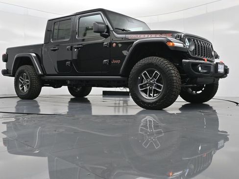 New 2025 Jeep Gladiator Mojave image 33