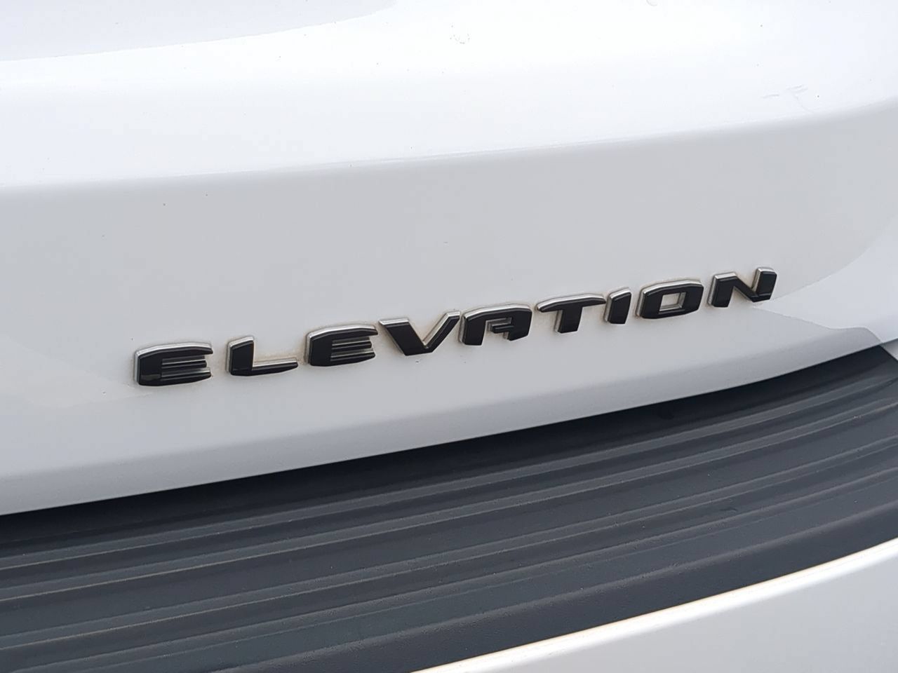 Used 2025 GMC Yukon Elevation AWD/4WD image 33