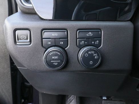 Used 2022 Chevrolet Silverado 1500 LT image 21