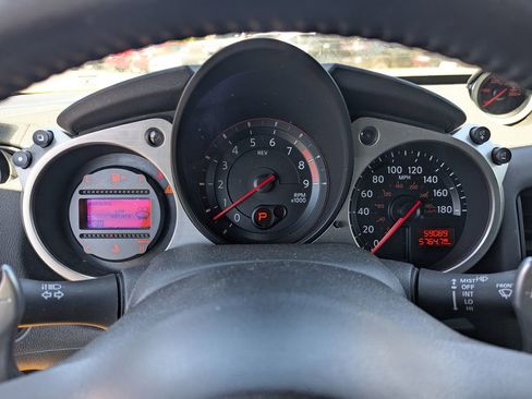 Used 2017 Nissan 370Z Coupe RWD image 27