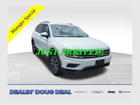 Used 2020 Volkswagen Tiguan SE w/ 3rd Row Seat Package AWD/4WD image 1