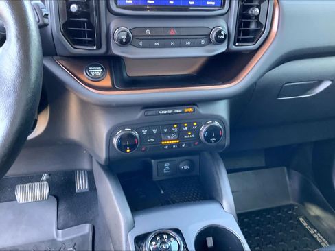 Used 2022 Ford Bronco Sport Outer Banks w/ Tech Package AWD/4WD image 31