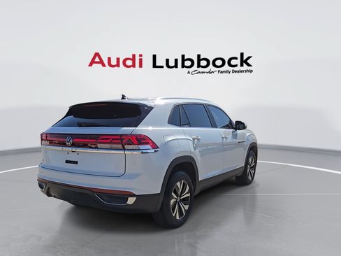 Used 2024 Volkswagen Atlas Cross Sport SE FWD image 8