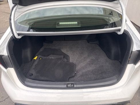 Used 2023 Toyota Corolla SE w/ Carpet Mat Package (TMS) image 27