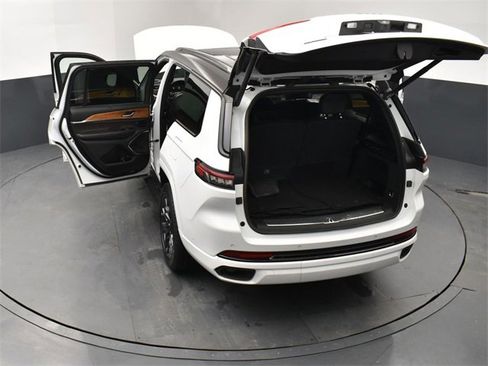 Used 2023 Jeep Grand Cherokee L Summit image 25