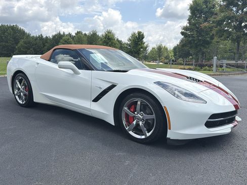 Used 2014 Chevrolet Corvette Stingray Convertible w/ 3LT Preferred Equipment Group RWD image 2
