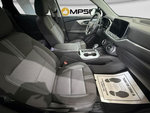 Used 2024 Chevrolet Blazer LT w/ Convenience Package FWD image 15