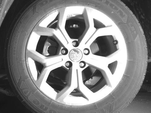 Used 2025 Jeep Compass Latitude AWD/4WD image 14