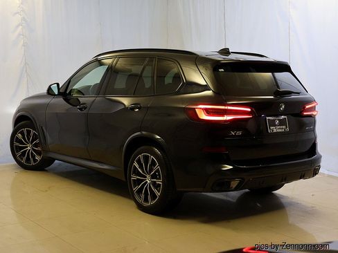 Used 2023 BMW X5 xDrive40i w/ M Sport Package AWD/4WD image 9