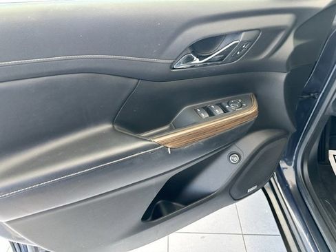 Used 2019 GMC Acadia SLE w/ Driver Alert Package I image 9