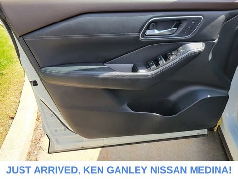 Certified 2023 Nissan Rogue Platinum w/ Platinum Premium Package AWD/4WD image 15