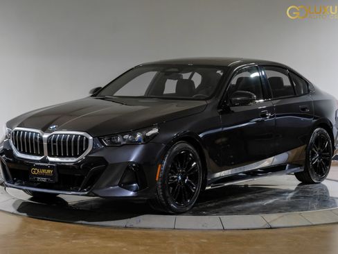 Used 2026 BMW 530i xDrive AWD/4WD image 8