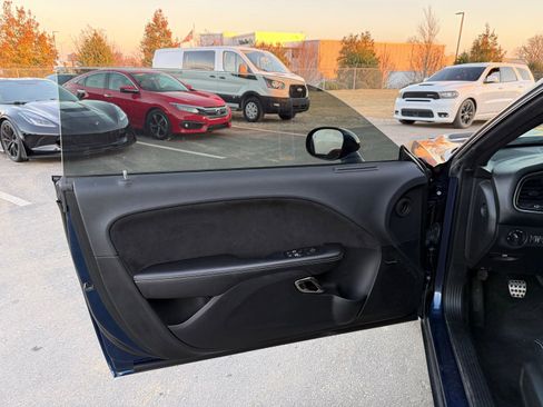 Used 2015 Dodge Challenger SRT Hellcat image 20