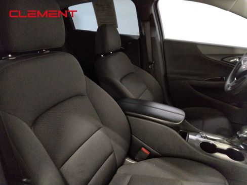 Used 2022 Chevrolet Malibu LT image 42