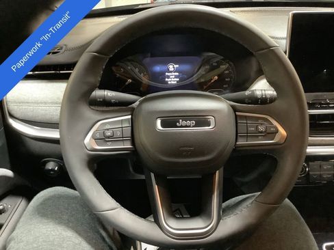 Used 2023 Jeep Compass Latitude AWD/4WD image 25