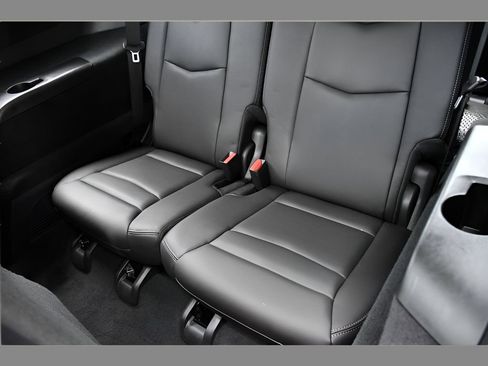 Certified 2023 Cadillac XT6 Premium Luxury w/ Technology Package FWD image 17