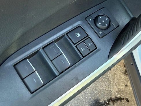 New 2025 Toyota RAV4 Limited image 10