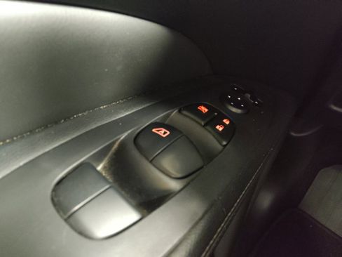 Used 2019 Nissan Pathfinder S AWD/4WD image 27