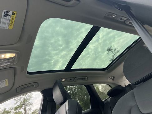 Used 2023 Volvo XC60 B5 Plus w/ Protection Package image 23