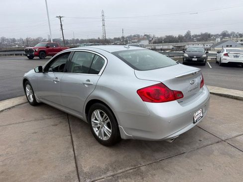Used 2011 INFINITI G37 x Sedan w/ Premium Pkg image 9