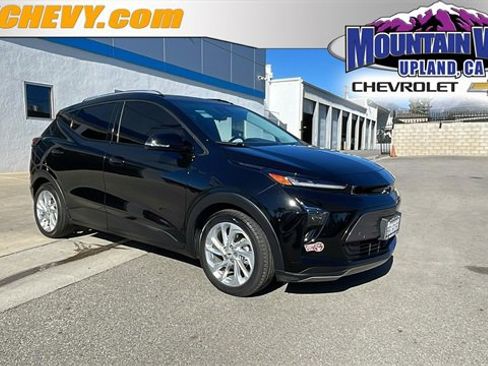Used 2023 Chevrolet Bolt EUV LT w/ Comfort Package image 1