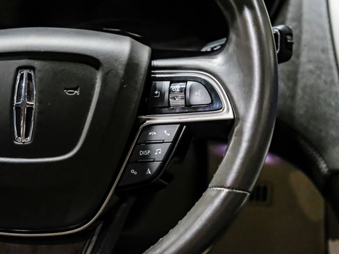 Used 2019 Lincoln Nautilus Reserve image 20