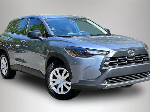 Used 2026 Toyota Corolla Cross L image 2