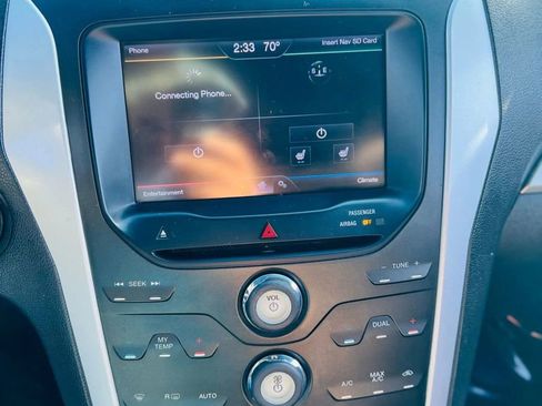 Used 2013 Ford Explorer XLT image 13