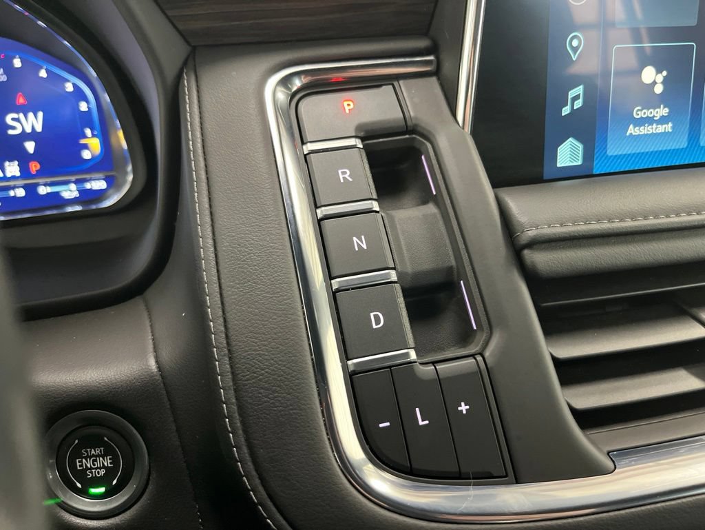Used 2022 Chevrolet Tahoe Z71 w/ Luxury Package AWD/4WD image 12