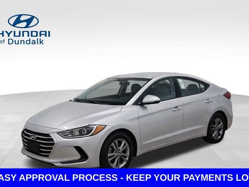 Used 2017 Hyundai Elantra SE FWD image 1