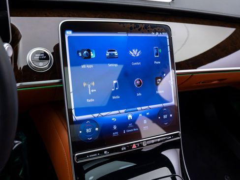 Certified 2025 Mercedes-Benz S 500 4MATIC image 31