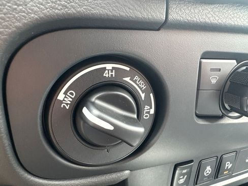 New 2026 Nissan Frontier SV w/ All-Weather Content Package AWD/4WD image 25