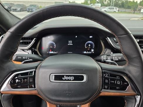 Used 2023 Jeep Grand Cherokee L Summit AWD/4WD image 33